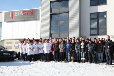 Das Team der ETASYN GmbH am neuen Standort in Drebach. Foto: Marcel Plönzke