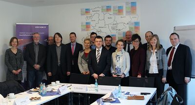Teilnehmer des Workshop „Die Zukunft der sächsischen Industrieregionen“. Mit dabei sind auch Vertreter Erzgebirgskreises und der Wirtschaftsförderung Erzgebirge GmbH (Foto: VDI/VDE-IT)