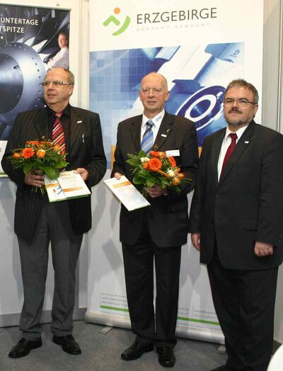 Der Landrat des Erzgebirgskreises und Sprecher des Regionalmanagements Erzgebirge, Frank Vogel (rechts), und die offiziellen Botschafter des Erzgebirges, Dr. Bernd Hentschel (Mitte) und Heinz Zickmantel (links)