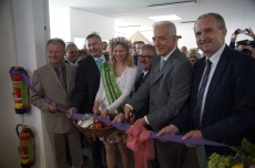 Ministerpräsident Stanislaw Tillich eröffnet die erste der 16 Blumenhallenschauen