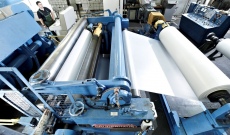 Vielfältige Produkte entstehen aus den extrem dünnen Papieren der GRÜNPERGA Papier GmbH. (Foto: Grünperga)